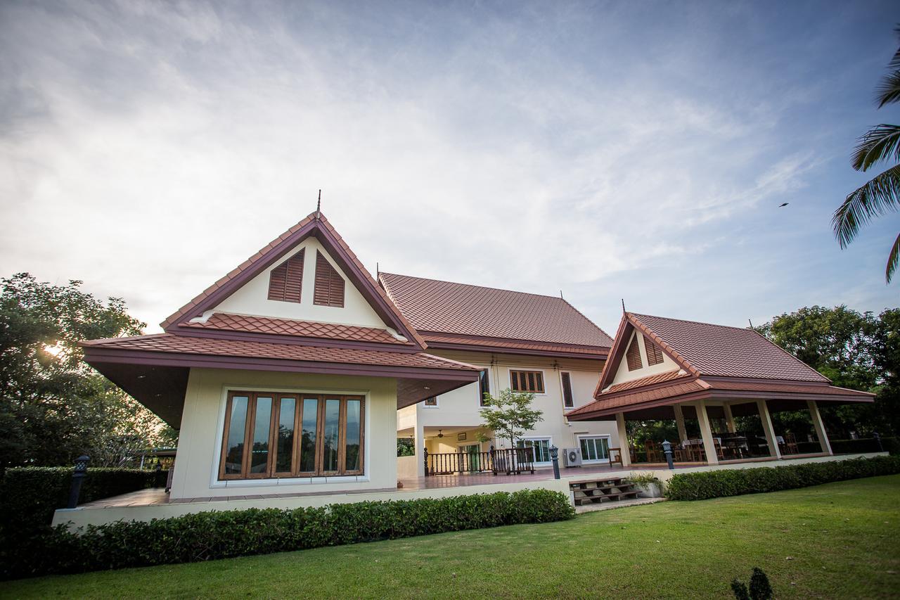 Thararin Villa Ban Doem Bang المظهر الخارجي الصورة