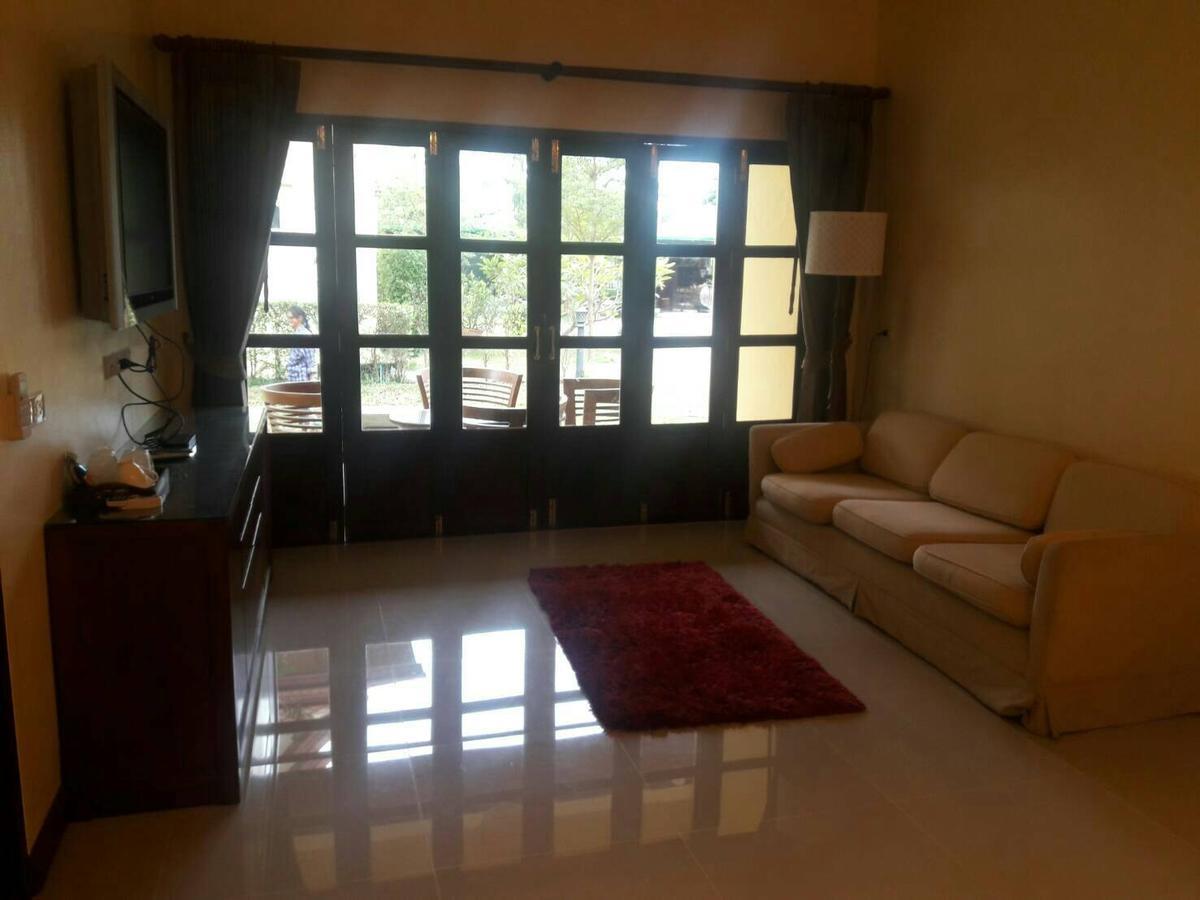 Thararin Villa Ban Doem Bang المظهر الخارجي الصورة