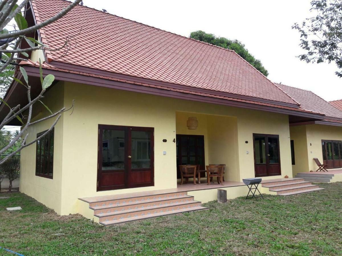 Thararin Villa Ban Doem Bang المظهر الخارجي الصورة
